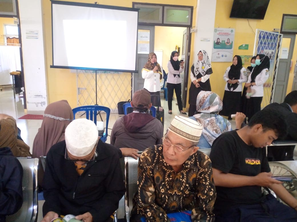 Menyingkap Mitos dan Fakta seputar Demam Berdarah Dengue (DBD): Hasil Penyuluhan Kolaboratif dari Unit PKRS dengan Ruangan Cendana di Poliklinik RSUD Kepahiang